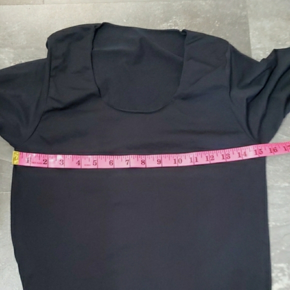 SKIMS Essential Black Long Sleeve Thong Bodysuit. Scoop Distressed Neck. 2X/ 3X. - Picture 5 of 10